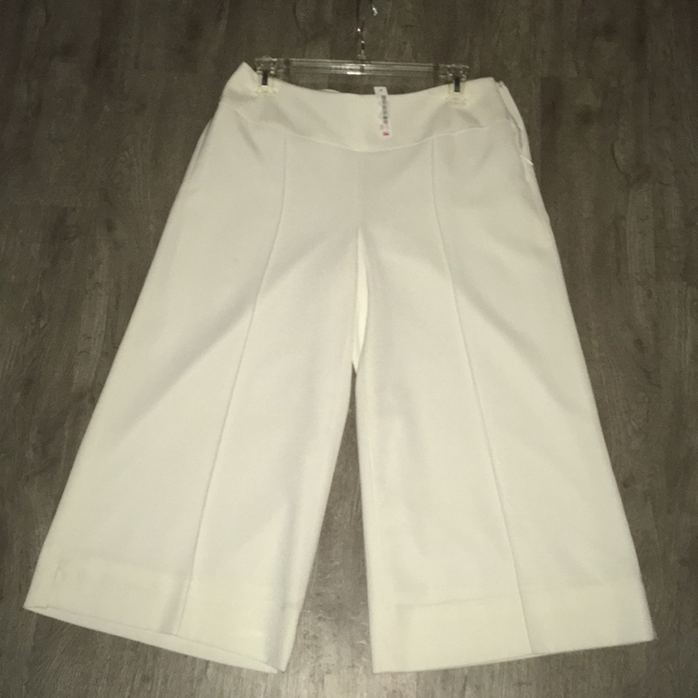 Brand new cream capri dress pants
